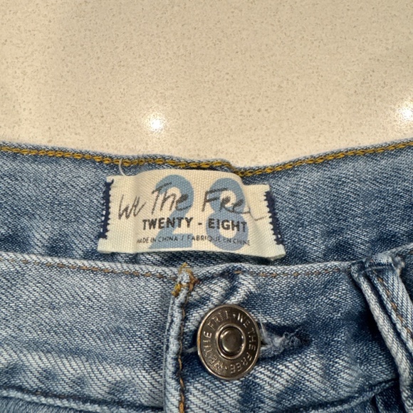 We The Free distressed denim shorts - Picture 2 of 3